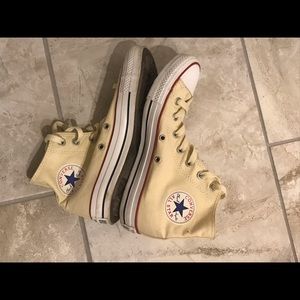 Cream hi top all-Star converse